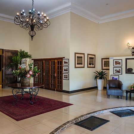 Royal Solwezi Hotel Eksteriør billede